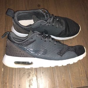 Men’s Nike shoes